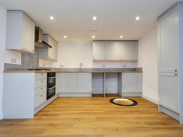 Flat for rent in Cross In Hand, East Sussex