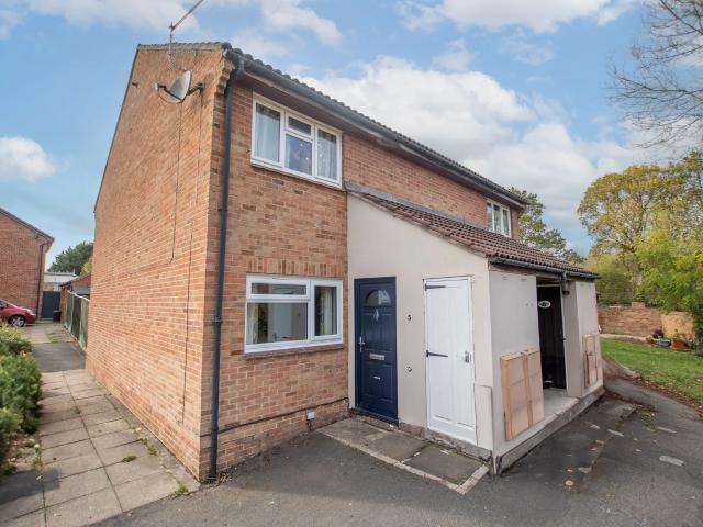 House for rent in Burpham, Guildford