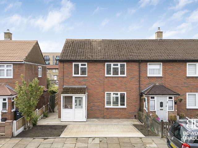 House for rent in Hainault, Greater London