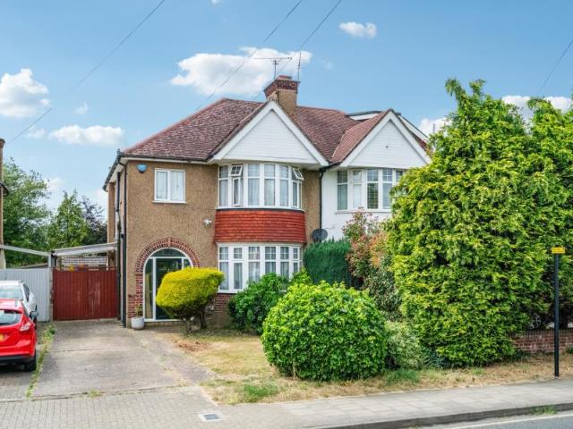 House for rent in Pinner, Greater London