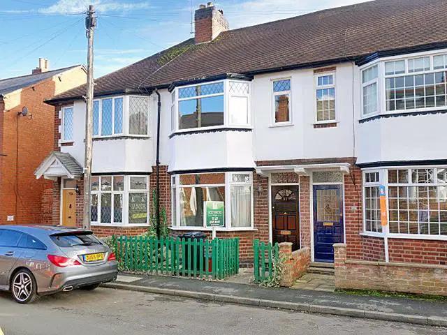 House for rent in Mill End, Green Close