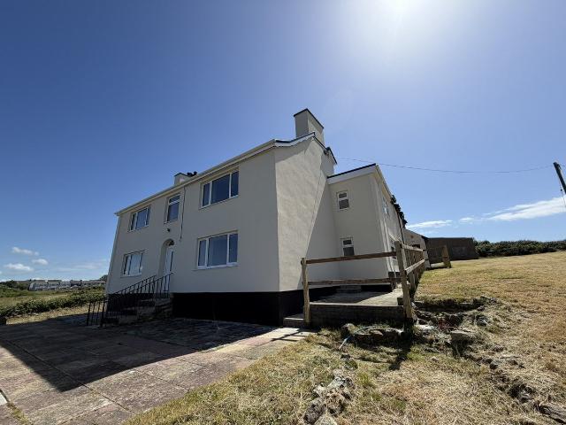 House for rent in Penrhyn, Cemaes
