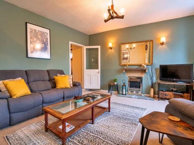 House for rent in Froggatt, East Midlands