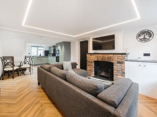House for rent in Five Acres, Hertfordshire