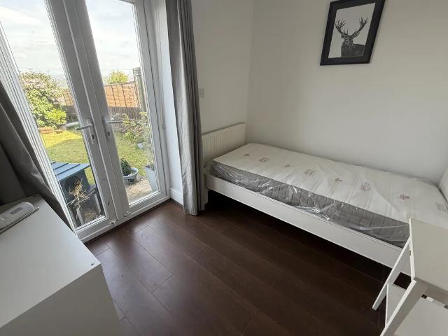 House for rent in Westwood Park, West Yorkshire