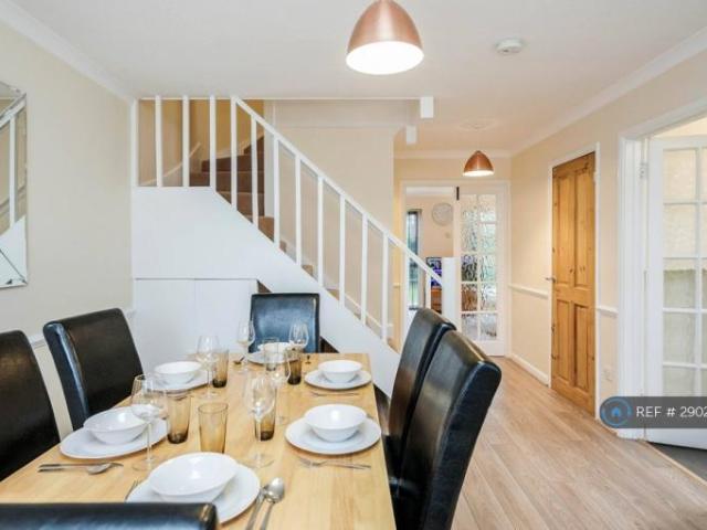 House for rent in Highway, Maidenhead