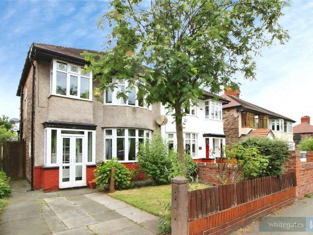House for rent in Calderstones