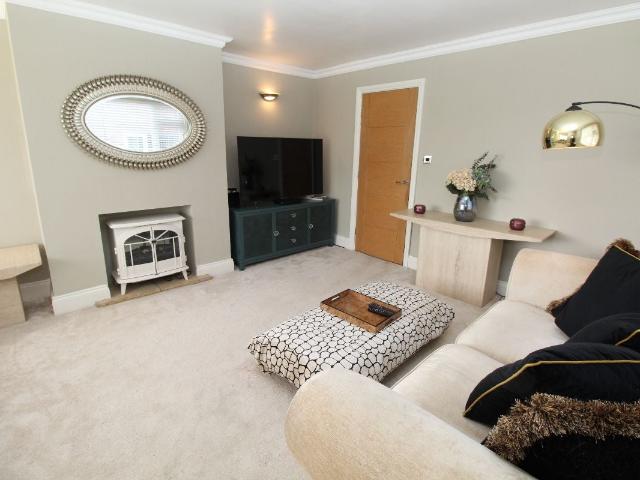 House for rent in Oughtrington, Lymm