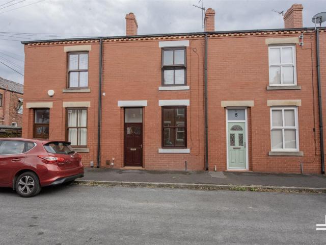 House for rent in Hope Carr, Wigan
