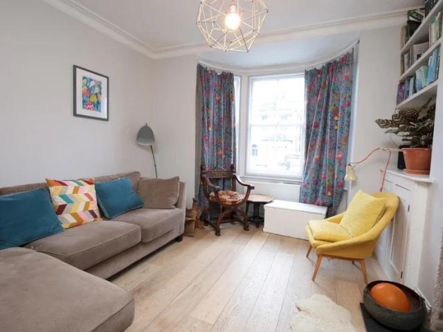 House for rent in Robin Hood, The Slade