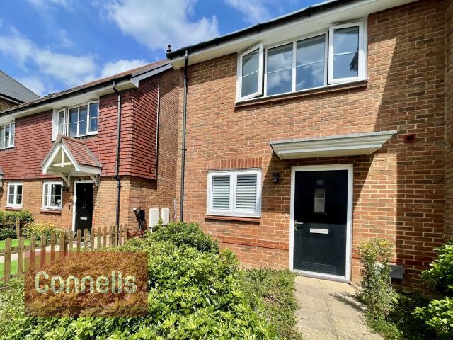 House for rent in Kilnwood Vale, Horsham