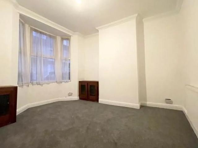 House for rent in Calderstones