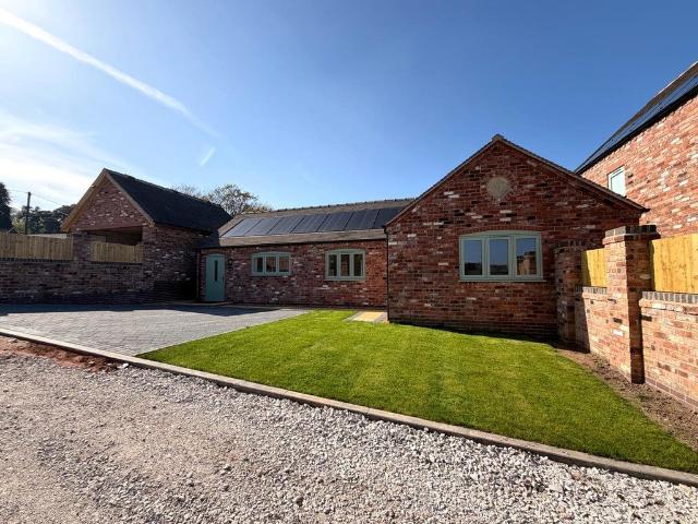 House for rent in Chadsmoor, Staffordshire