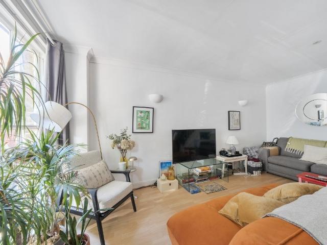 House for rent in Kilburn, Greater London