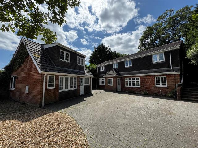 House for rent in Hill Park, Fareham
