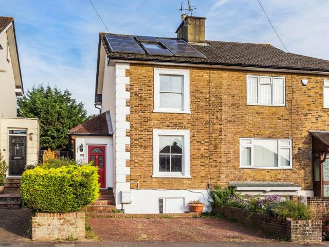 House for rent in Redhill, Reigate and Banstead