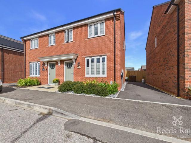 House for rent in Calderstones