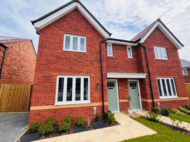 House for rent in Calderstones