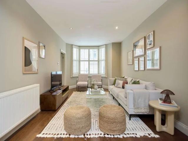 House for rent in Brompton, Greater London