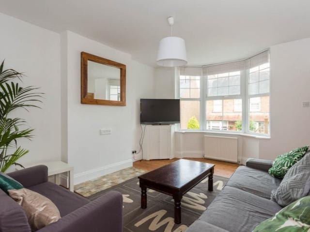 House for rent in Chalfont St. Peter, Denham