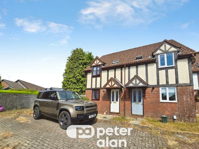 House for rent in Nangreaves, Wales