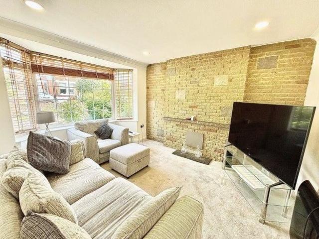 House for rent in London Borough of Redbridge, Greater London