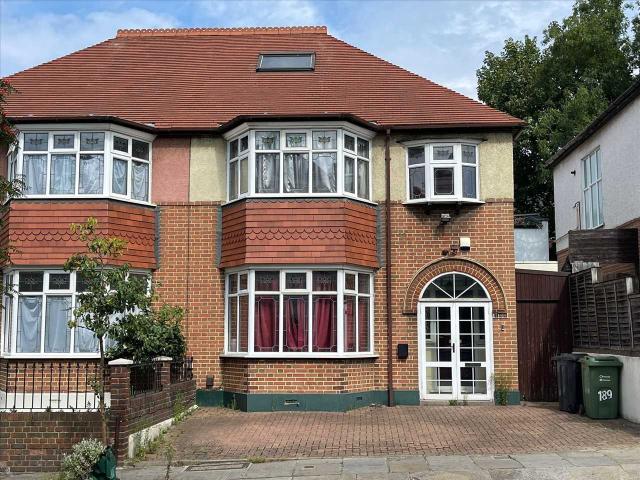 House for rent in Tufnell Park, Greater London