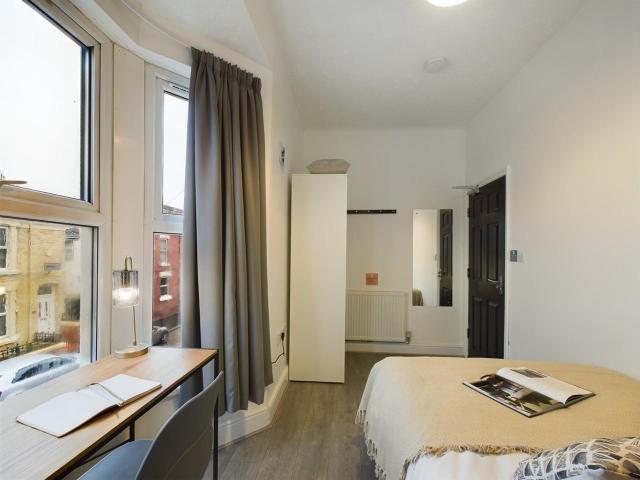 House for rent in Kensington, Calderstones