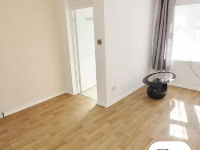 House for rent in Newbury Park, Greater London