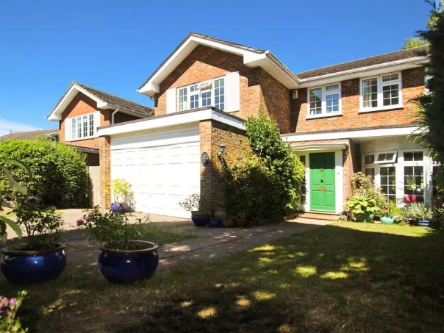 House for rent in Perryfields, West Sussex