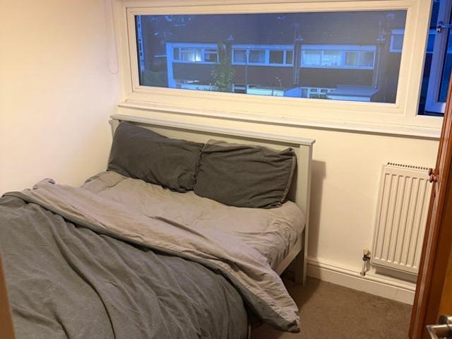 Room for rent in Southfields, Greater London