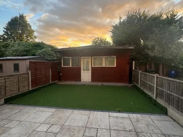 House for rent in Elm Park, Greater London