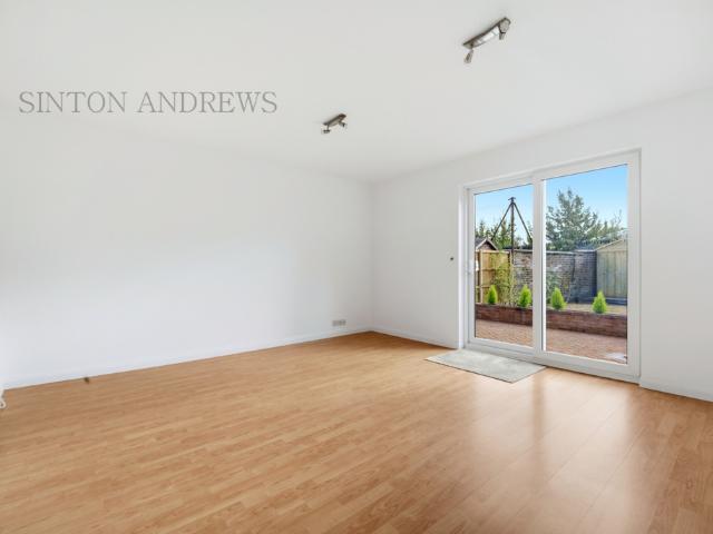 House for rent in London Borough of Ealing, Greater London