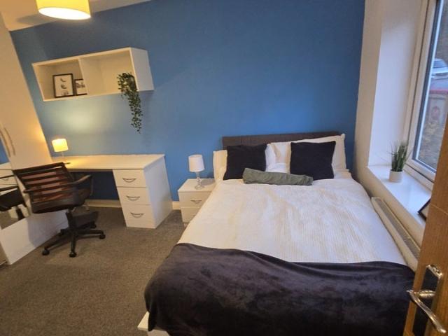 House for rent in Armitage Bridge, West Yorkshire
