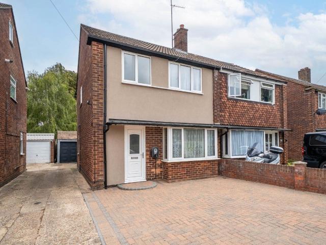 House for rent in Downside, Dunstable