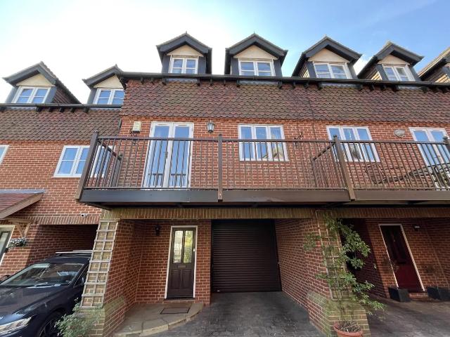 House for rent in The Butts, Kent