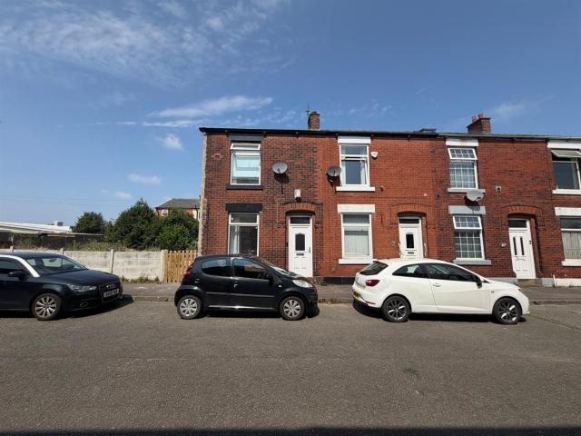 House for rent in Smallbridge, Burnedge