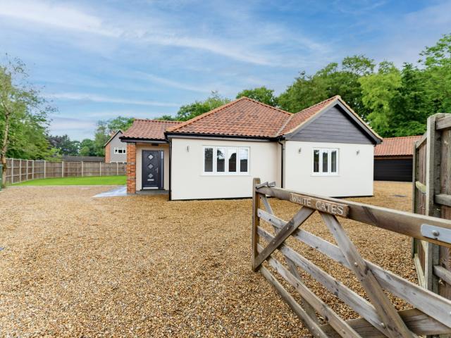 House for rent in Stokesby, Norfolk