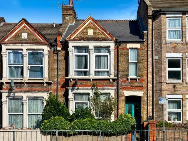 House for rent in Harlesden, Greater London