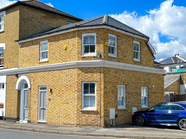 House for rent in East Molesey, Elmbridge