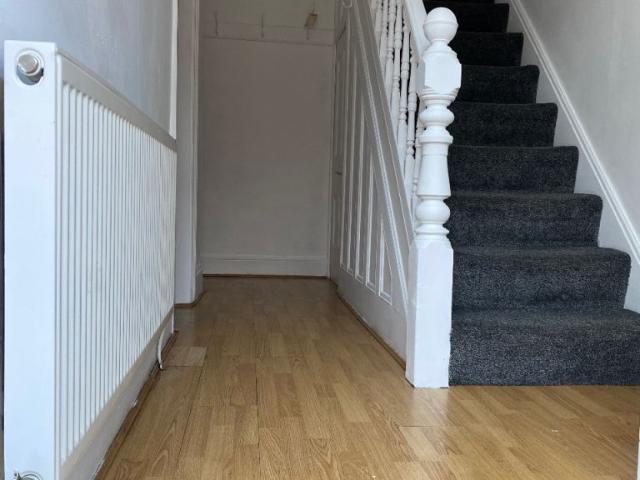 House for rent in Calderstones