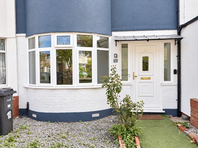 House for rent in London Borough of Redbridge, Greater London