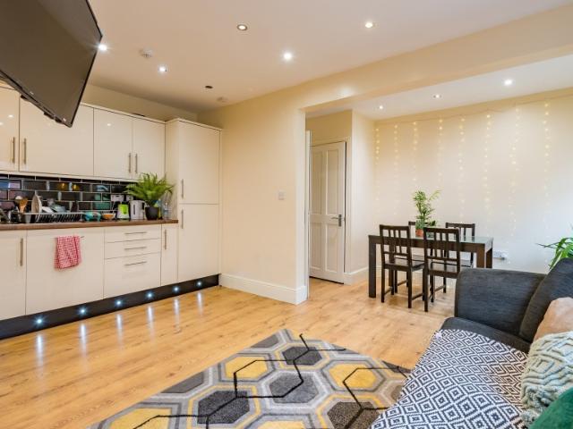 House for rent in Hyde Park, Leeds
