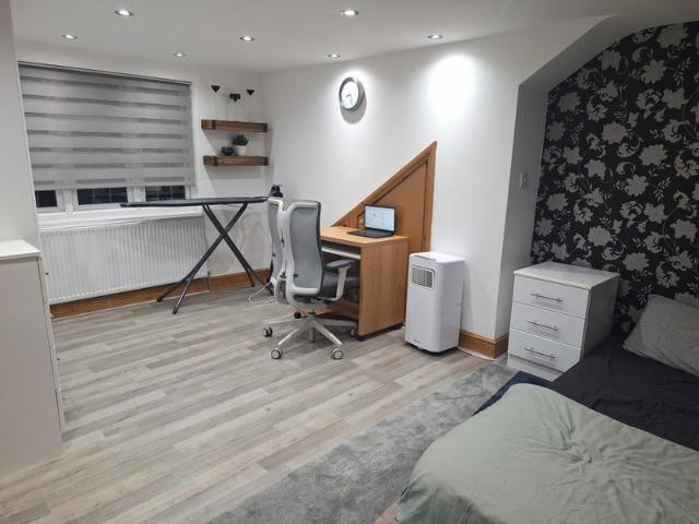 Flat for rent in London Borough of Redbridge, Greater London