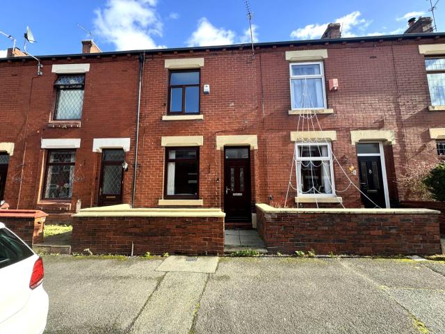 House for rent in Cowlishaw, Oldham