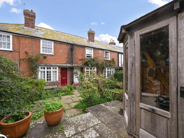 House for rent in The Strand, Rother