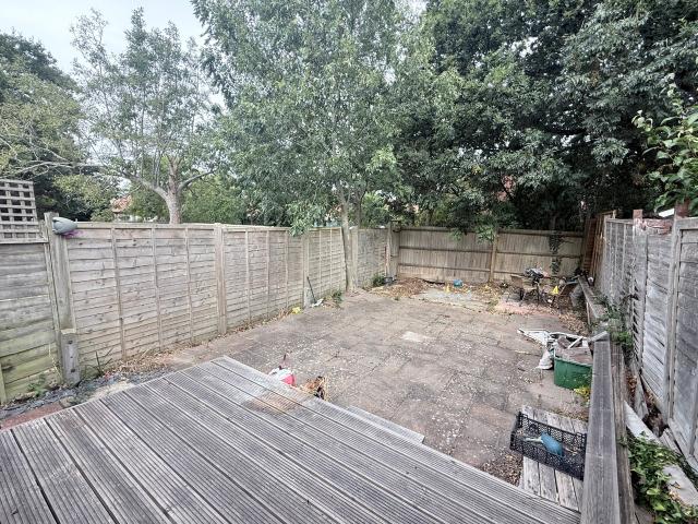 House for rent in Friday Street, Eastbourne