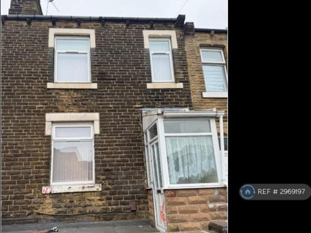 House for rent in Beaumont Park, Armitage Bridge