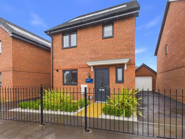 House for rent in Milbury Heath, Lower Morton