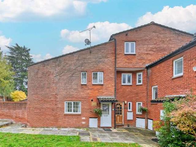 House for rent in Northwood, Greater London